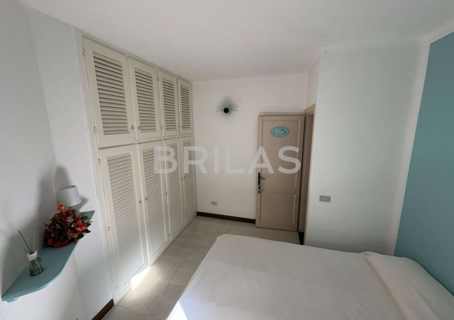 Tenuta di 16 ettari con villa, uliveto e vista mare