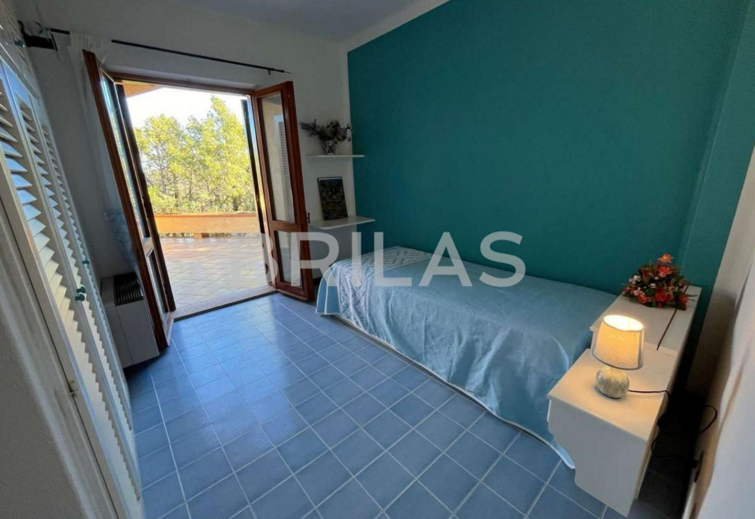 Tenuta di 16 ettari con villa, uliveto e vista mare