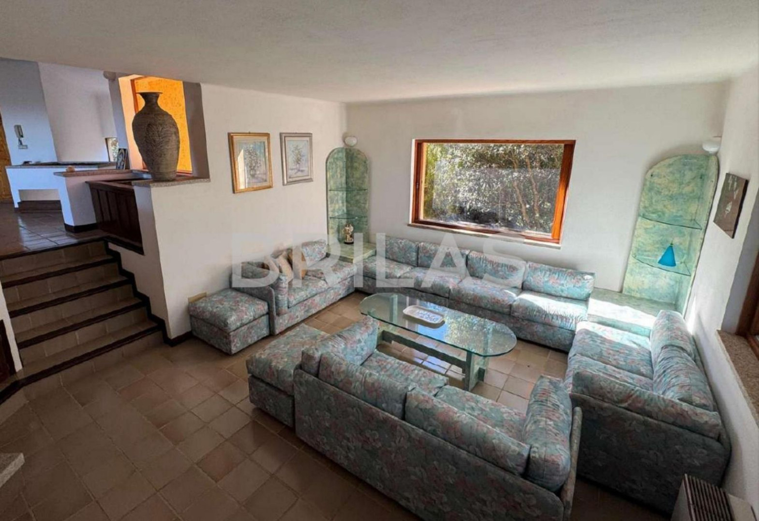 Tenuta di 16 ettari con villa, uliveto e vista mare