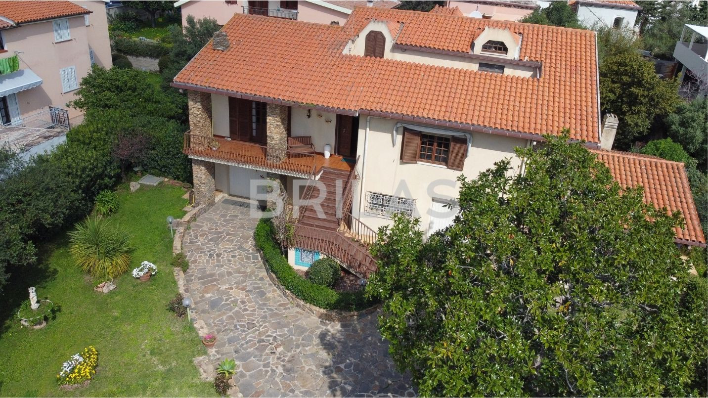 Prestigiosa villa in zona Sa Minda Noa