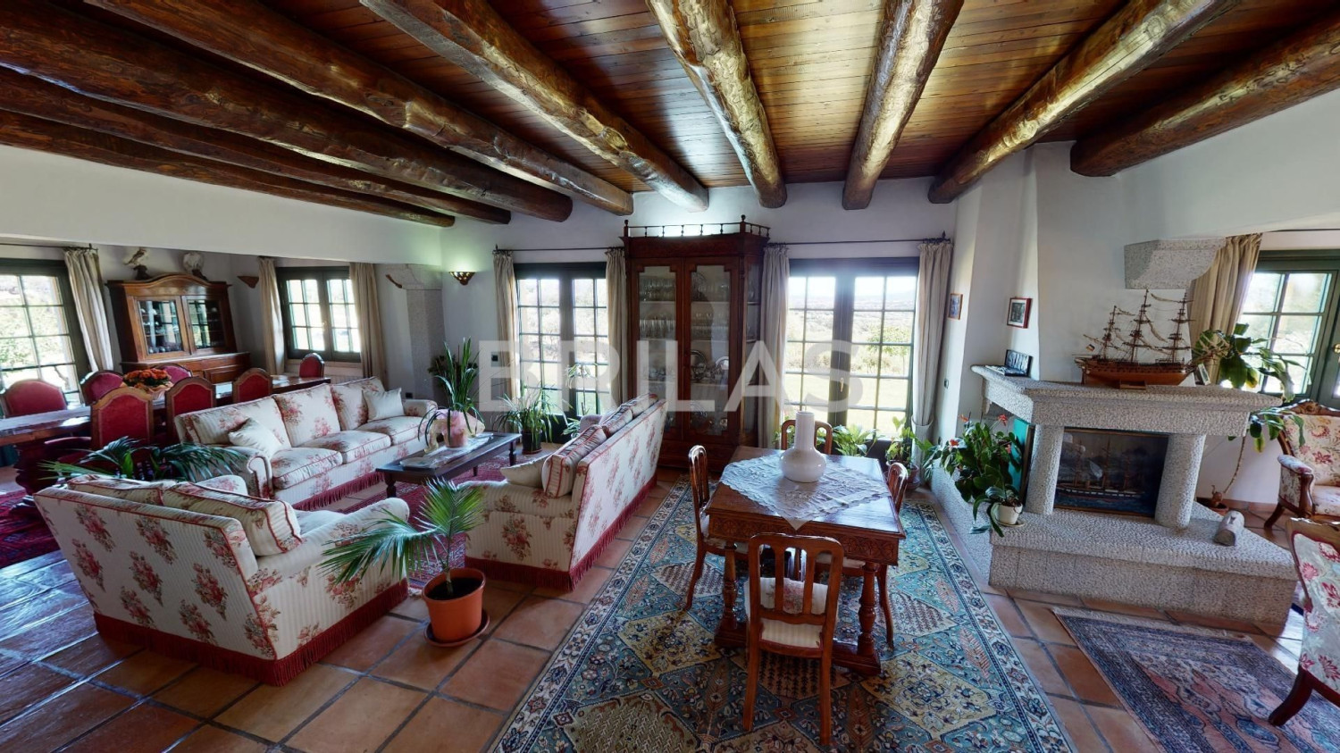 Tenuta Monte Pino – Prestigious estate with vineyard and sea views