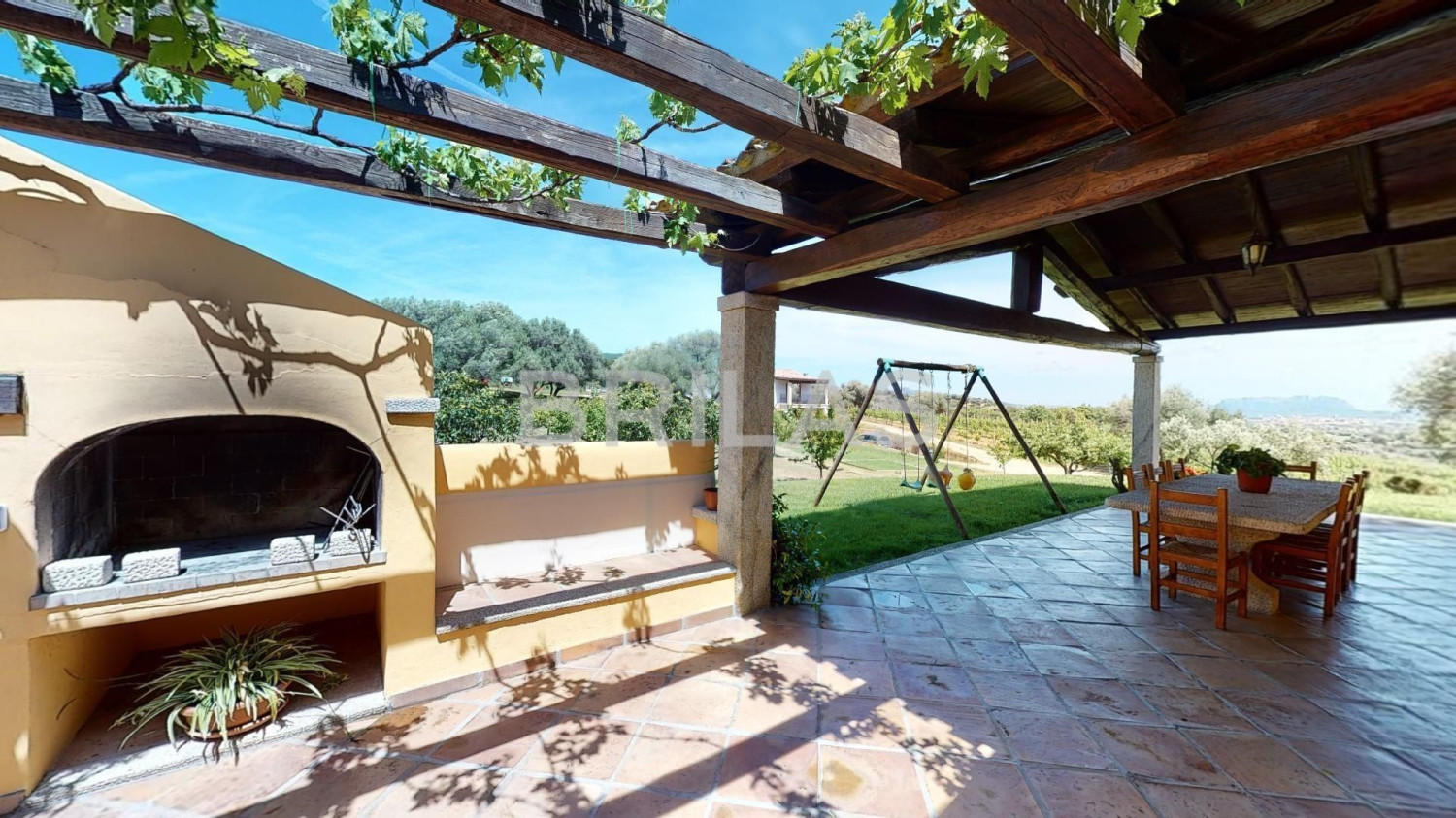 Tenuta Monte Pino – Prestigious estate with vineyard and sea views