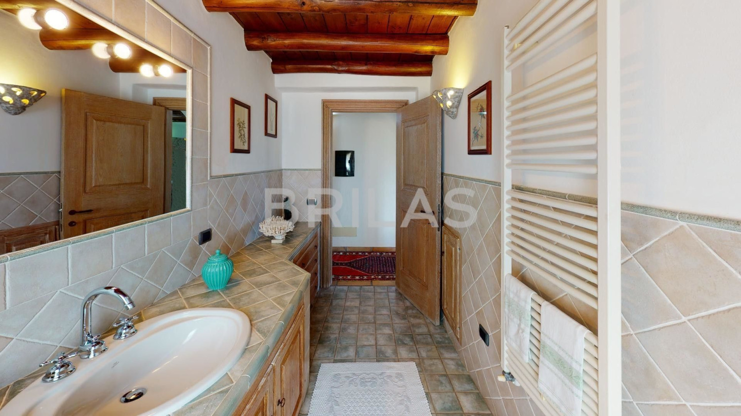 Tenuta Monte Pino – Prestigious estate with vineyard and sea views