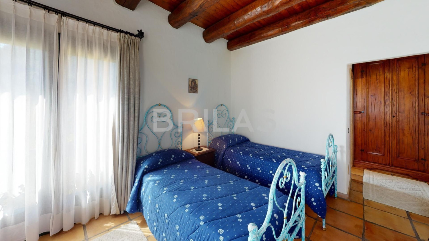 Tenuta Monte Pino – Prestigious estate with vineyard and sea views