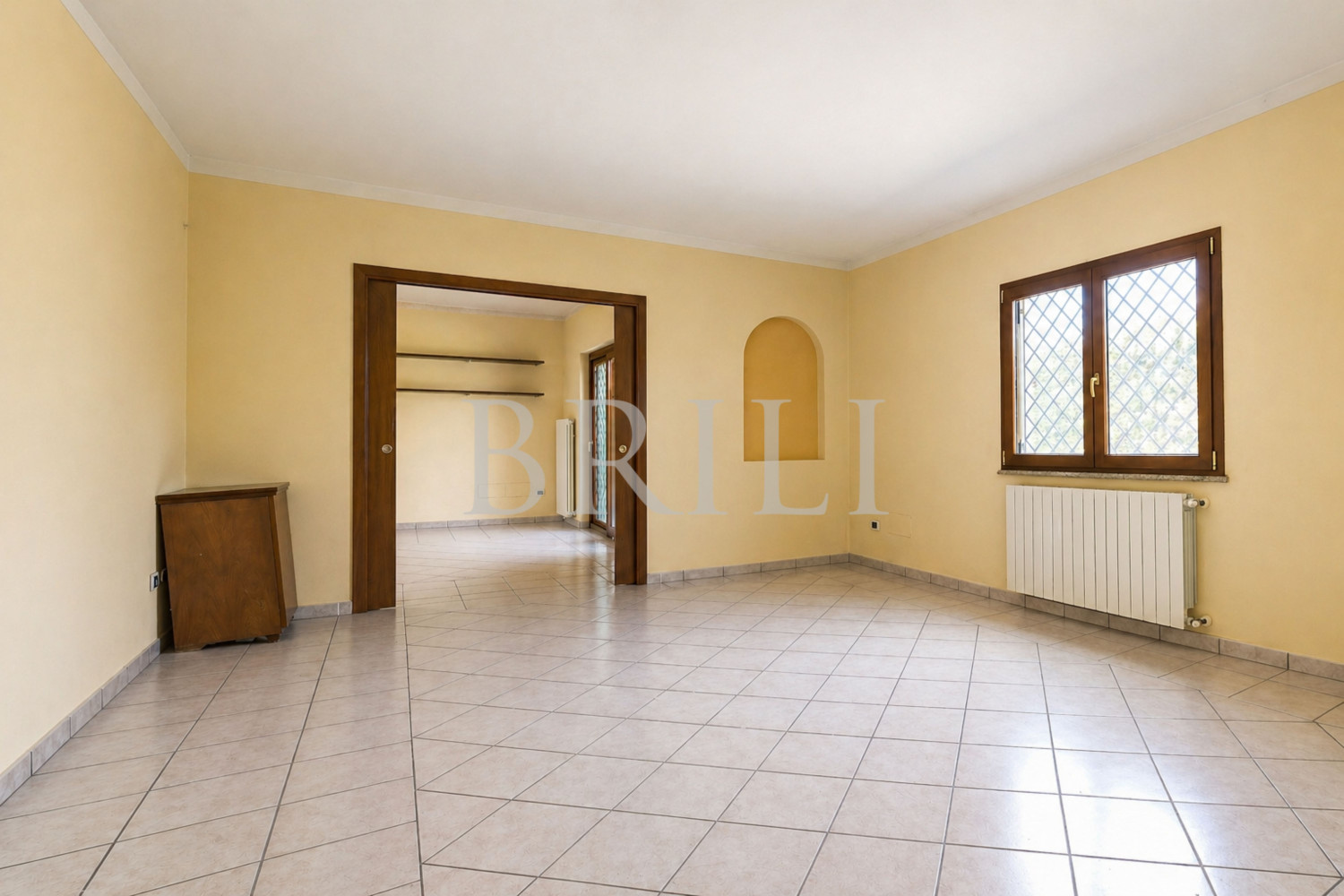 Villa bifamiliare con giardino