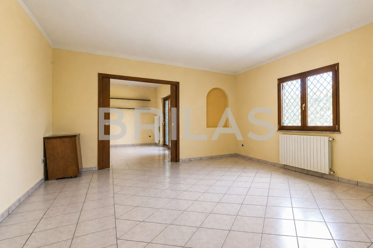 Villa bifamiliare con giardino