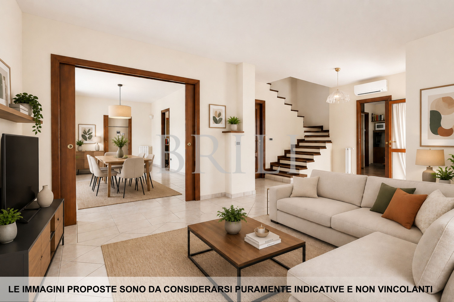 Semi-detached villa with private garden