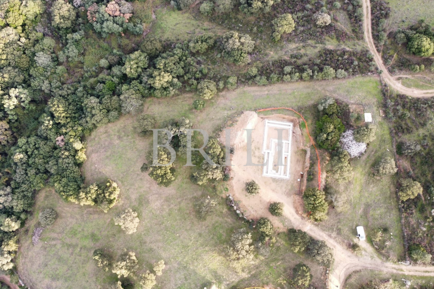 Terreno con progetto approvato per casa colonica con piscina