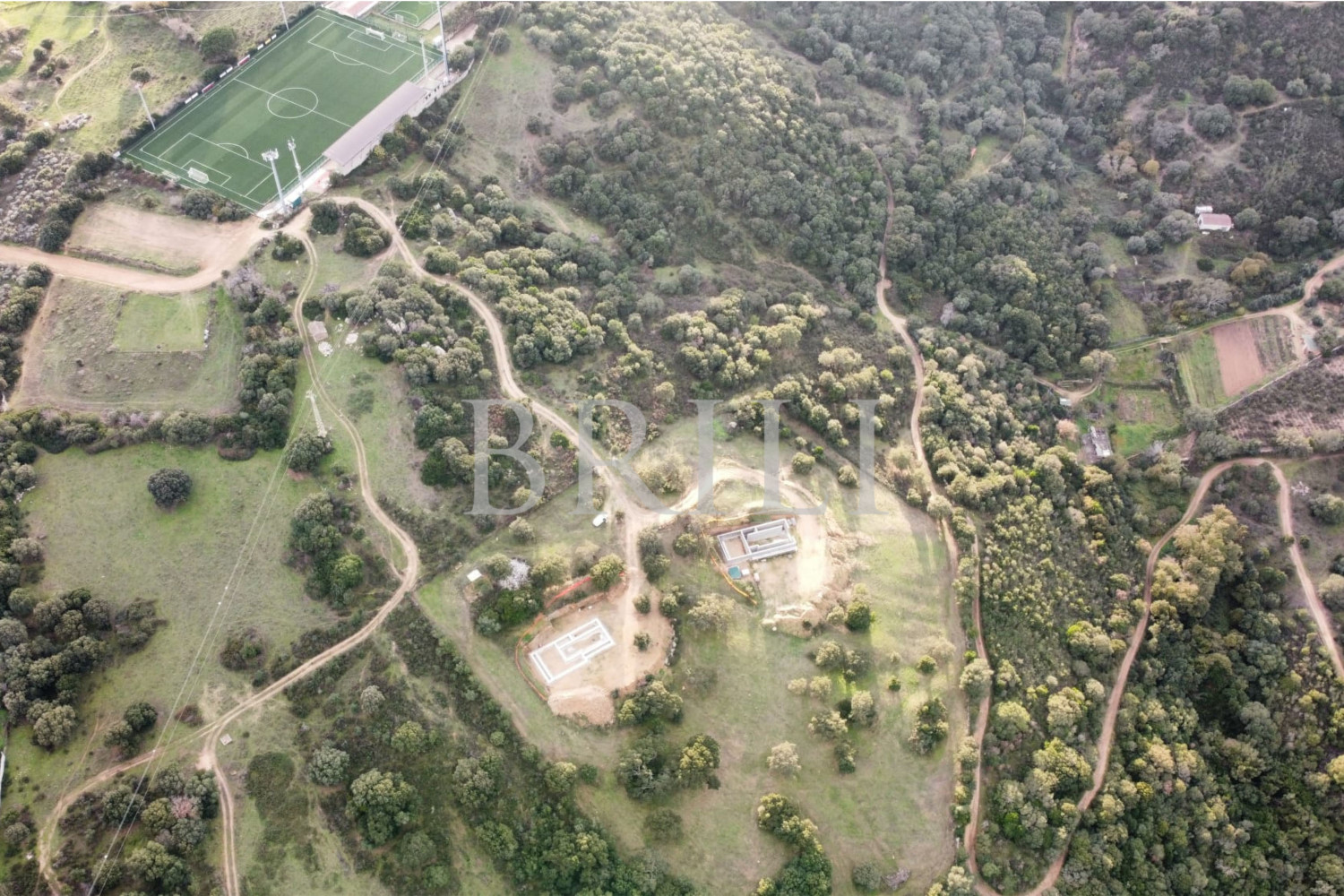 Terreno con progetto approvato per casa colonica con piscina