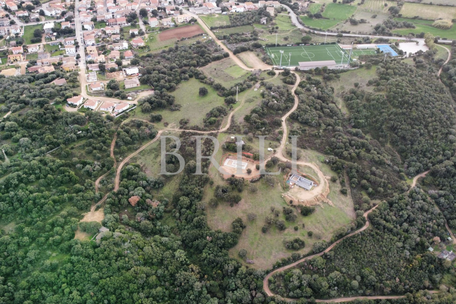 Terreno con progetto approvato per casa colonica con piscina