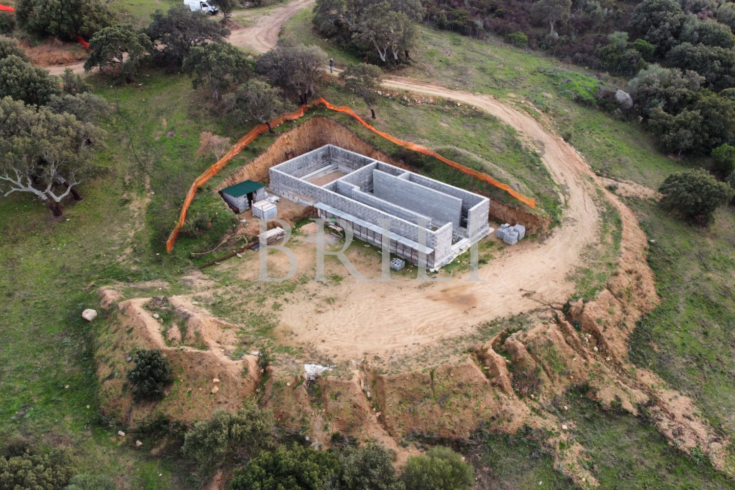 Terreno con progetto approvato per casa colonica con piscina
