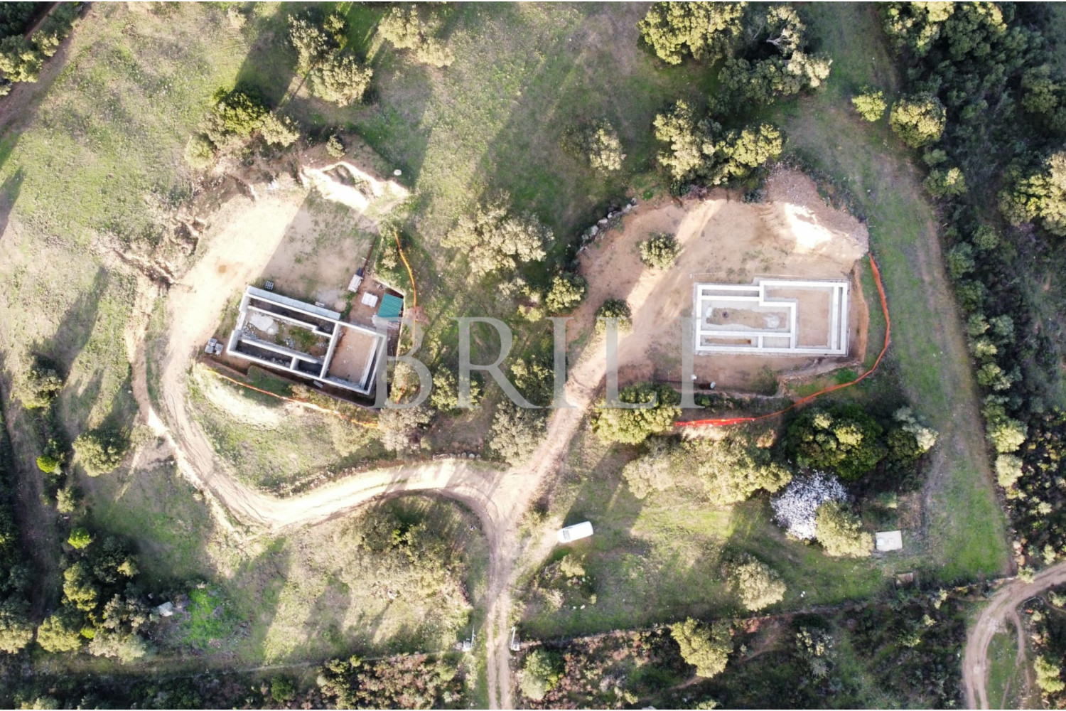 Terreno per casa colonica con piscina