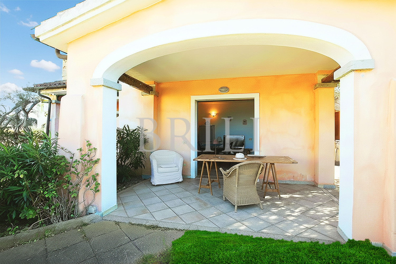 Porto San Paolo Appartamento con giardino