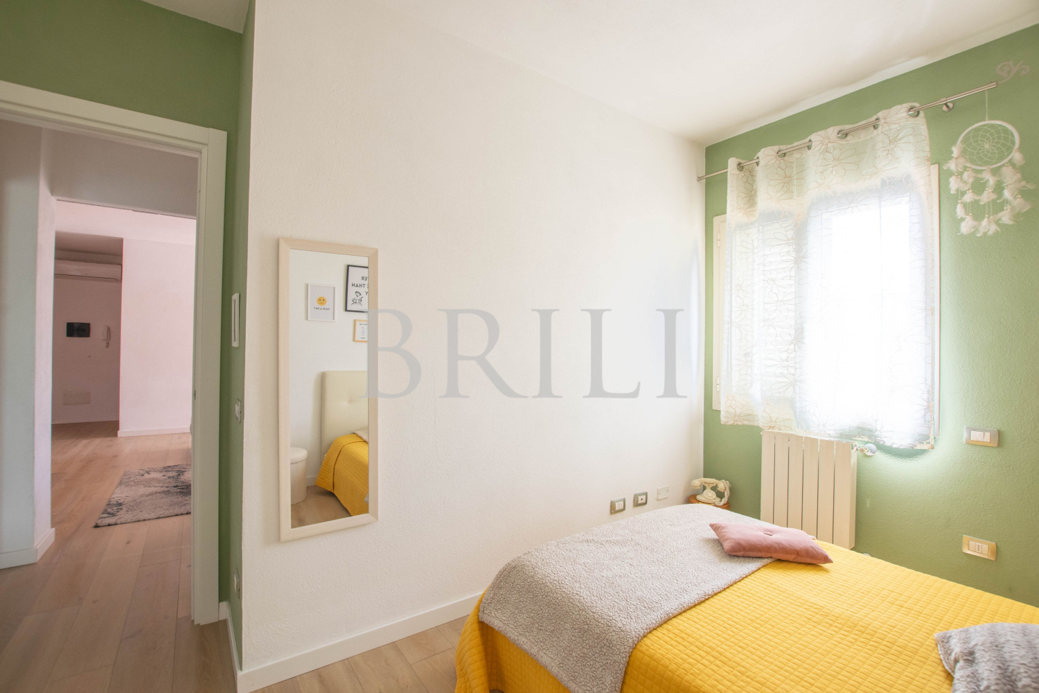 Trilocale ristrutturato e arredato a nuovo, senza spese condominiali