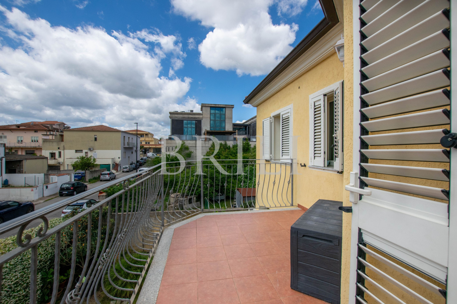 Trilocale ristrutturato e arredato a nuovo, senza spese condominiali