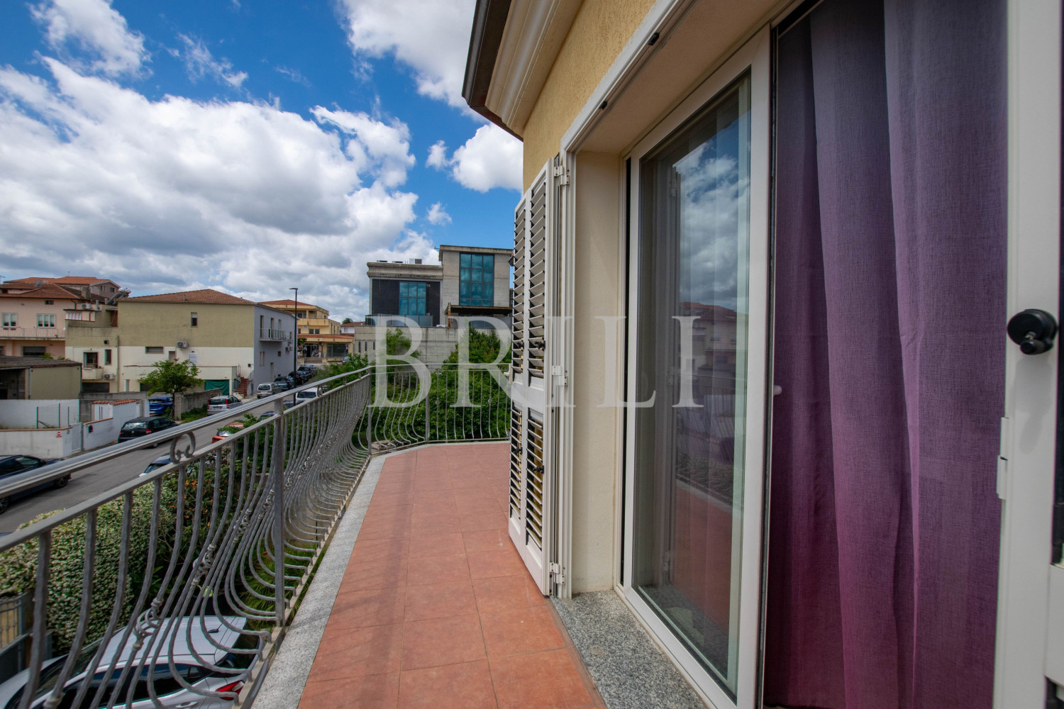 Trilocale ristrutturato e arredato a nuovo, senza spese condominiali