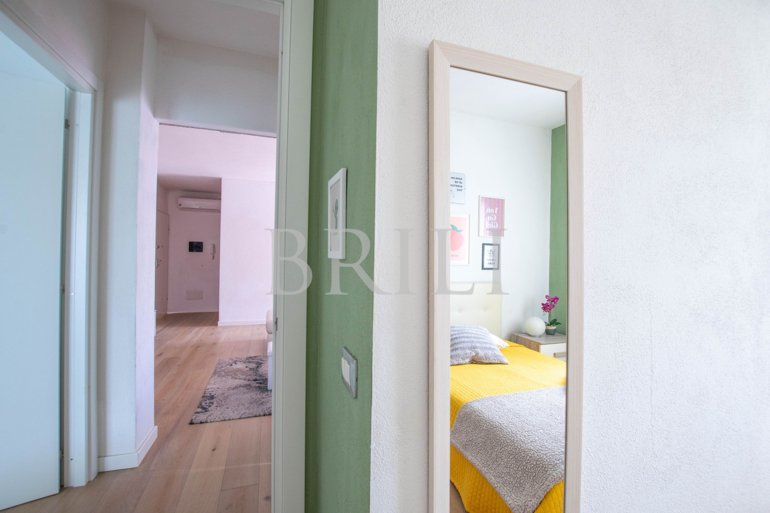 Trilocale ristrutturato e arredato a nuovo, senza spese condominiali