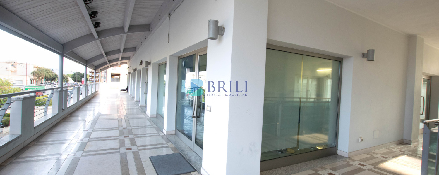 Viale Aldo Moro - Locale commerciale