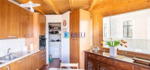 Luras, in centro grazioso appartamento ristrutturato.