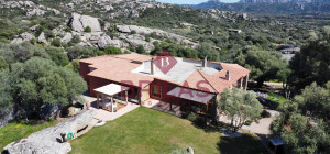 Villa singola su unico livello con vista panoramica