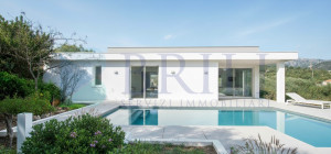 Villetta con con oltre un ettaro di terreno vicino a Berchidda