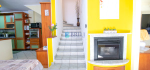 Casa indipendente su due livelli con giardino