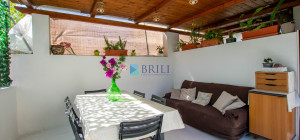 Casa indipendente su due livelli con giardino