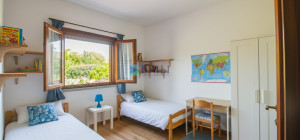 Apartment with private garden near the beach