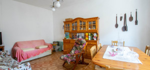 Casa indipendente in centro storico a Luras