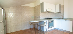 Tempio Pausania: large apartment on the top floor with stunning views