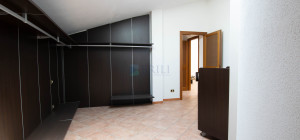 Tempio Pausania: large apartment on the top floor with stunning views