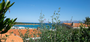 Villa Fronte Mare a Pittulongu (Olbia) - Ottima Posizione con Potenziale di Ristrutturazione