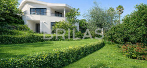 Villa Fronte Mare a Pittulongu (Olbia) - Ottima Posizione con Potenziale di Ristrutturazione