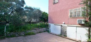 Golfo Aranci: Large villa to renovate between two beaches