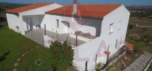 Gallura: a villa immersed in an oasis of peace with B&B potential.