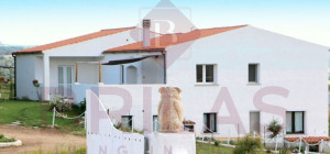 Gallura: a villa immersed in an oasis of peace with B&B potential.