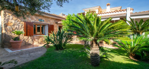 Villa Indipendente a Olbia: Un\'oasi di tranquillità e spazio