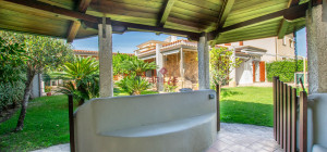Villa Indipendente a Olbia: Un\'oasi di tranquillità e spazio