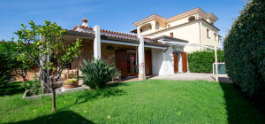 Villa Indipendente a Olbia: Un\'oasi di tranquillità e spazio