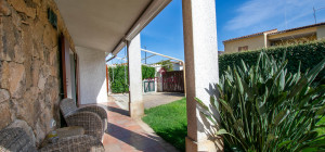 Villa Indipendente a Olbia: Un\'oasi di tranquillità e spazio