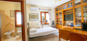 Villa Indipendente a Olbia: Un\'oasi di tranquillità e spazio