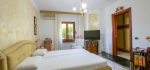 Villa Indipendente a Olbia: Un\'oasi di tranquillità e spazio