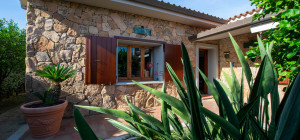 Villa Indipendente a Olbia: Un\'oasi di tranquillità e spazio