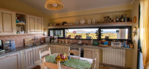 Villa with swimming pool with seaview in Suiles