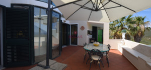Villa with swimming pool with seaview in Suiles