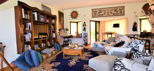 Villa with swimming pool with seaview in Suiles