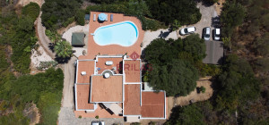 Villa with swimming pool with seaview in Suiles