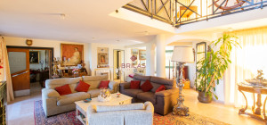 Villa with swimming pool with seaview in Suiles
