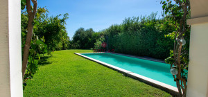 Elegante villa con piscina a Is Molas