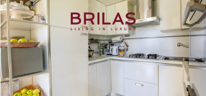 Elegante villa con piscina a Is Molas